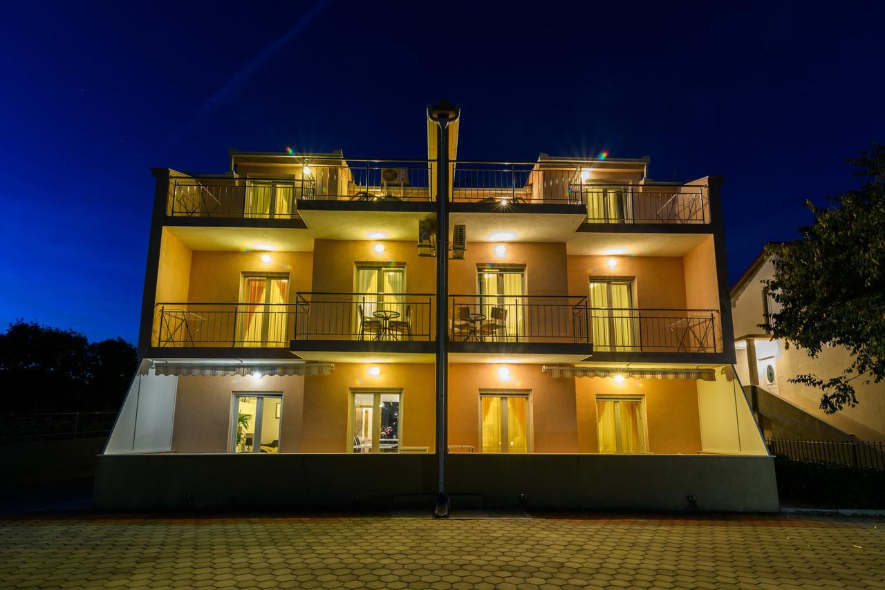 Apartments Neve Marina Exterior foto
